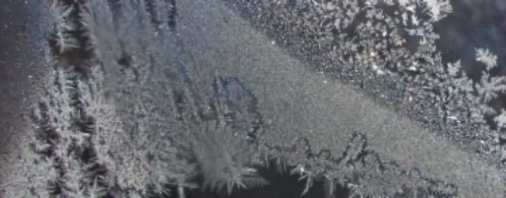 Temperaturi de miez de iarnă, la munte și la șes, în Prahova. Câte grade sunt luni seară, la stațiile meteo din județ