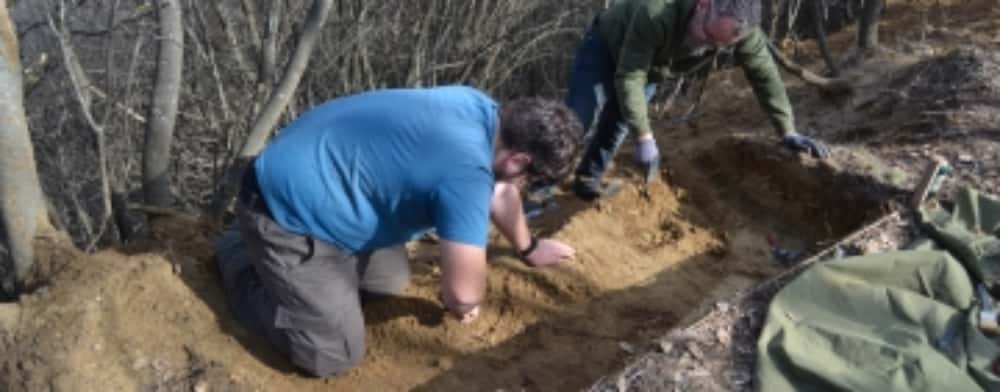 Intervenție a arheologilor prahoveni pentru salvarea unui mormânt preistoric, descoperit pe un deal din Urlați. Osemintele au fost găsite de un cioban din Ceptura