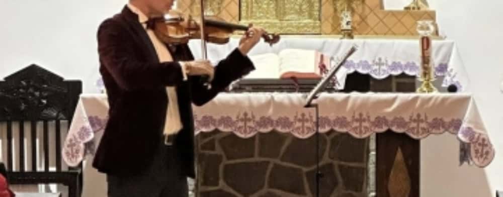 Violonistul Alexandru Tomescu a oferit un recital de excepție la Biserica Catolică din Sinaia