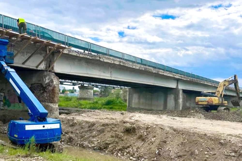 ATENȚIE! Se închide circulația pe podul peste râul Teleajen, aflat pe raza comunei Blejoi