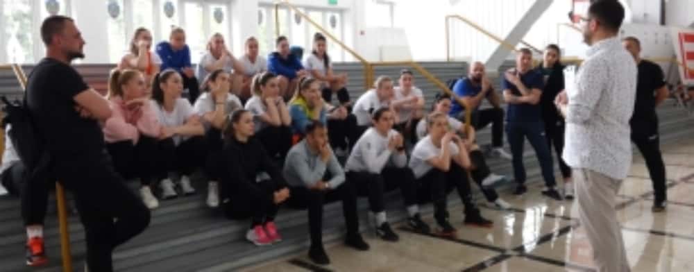 Poziţia Clubului Sportiv Judeţean Prahova privind promovarea echipei de handbal feminin în Liga Florilor