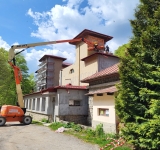 După un blocaj care a durat mai bine de un an, au reînceput lucrările la Spitalul de Ortopedie Azuga