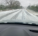 Grindina a făcut ravagii pe Valea Slănicului. La Vărbilău, strat de gheață de câțiva centimetri