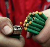 Scăpăm de petarde și artificii de Sărbători? Vor fi mai în siguranță copiii și animalele de companie?