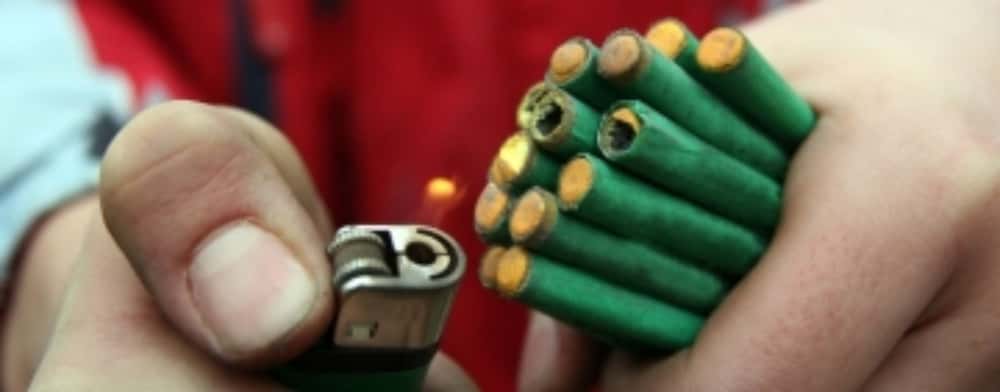 Scăpăm de petarde și artificii de Sărbători? Vor fi mai în siguranță copiii și animalele de companie?