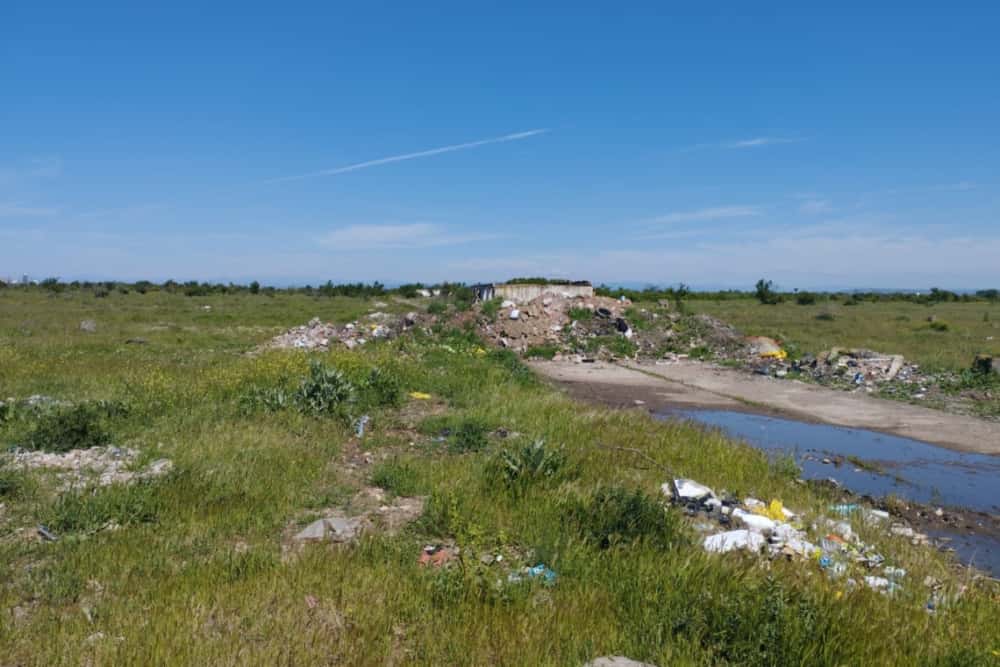 ”Punctele negre” cu deșeuri abandonate, în atenția Instituției Prefectului. Noi controale în tot județul!