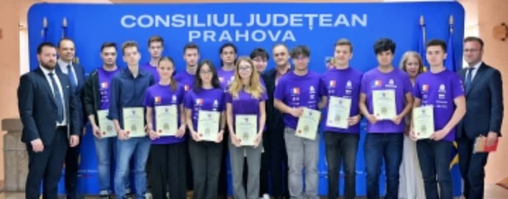 Ro2D2, echipa de robotică de la ”Mihai Viteazul”, premiată de Consiliul Județean