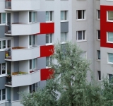 O fostă jurnalistă de televiziune a căzut de la etajul 5, în București, împreună cu fiica sa de 7 ani