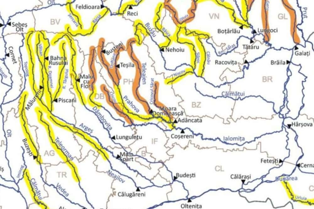 Pericol de inundații pe cinci râuri din Prahova, în următoarele două zile!