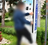 Bărbat prins în flagrant, noaptea trecută, în timp ce spărgea un parcometru din Ploiești. Alți trei ploieșteni, cercetați pentru furt calificat