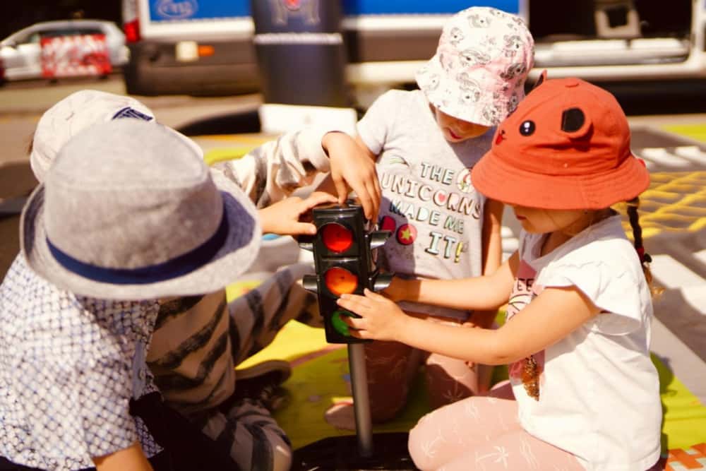 Bulevardul este al copiilor, astăzi, la Ploiești. Pompierii, polițiștii și jandarmii - în misiune specială!