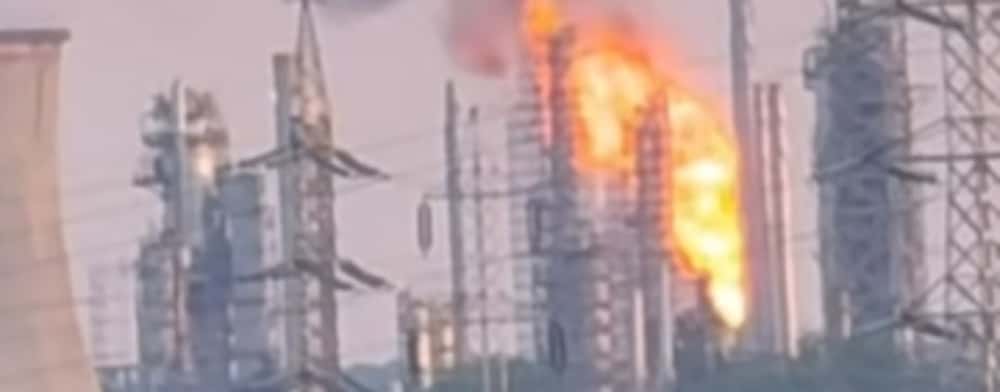 Incident la Rafinăria Petrobrazi, marți seară, din cauza unei probleme la instalația de cracare catalitică