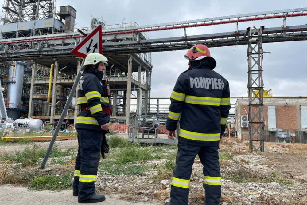 Plan Roșu de intervenție la Rafinăria Petrotel-Lukoil. Simulare de explozie cu eliberare de hidrogen sulfurat