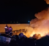 Incendiu la o groapă de gunoi din Băicoi