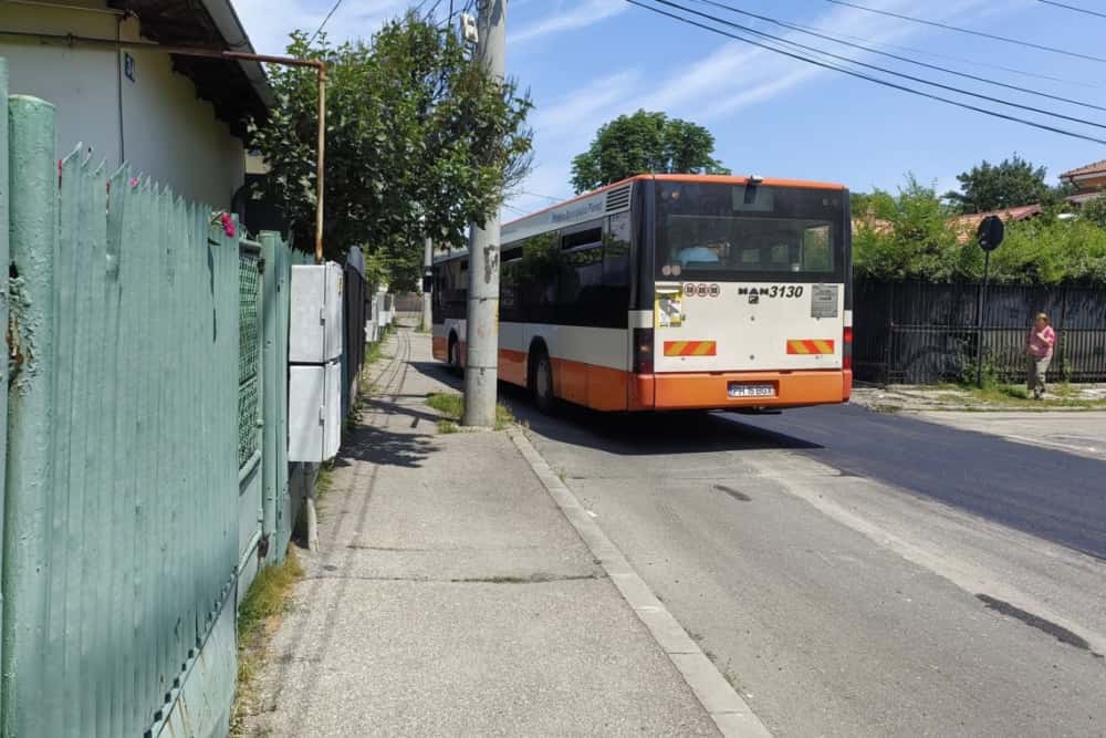 Lucrări de asfaltare nesemnalizate în cartierul Mihai Bravu din Ploiești