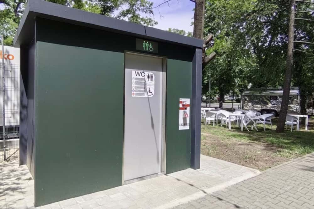 Polițeanu nu se lasă! Primăria Ploiești reia licitația pentru zeci de toalete inteligente de 52.000 de euro bucata!