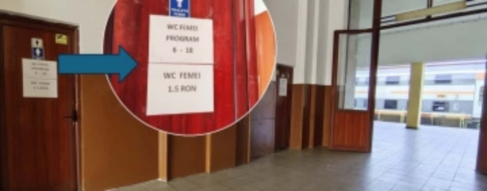 Aștepți vreun tren în Gara Ploiești Sud și te trec unele ”nevoi”? Ai grijă, WC-ul e cu program redus!