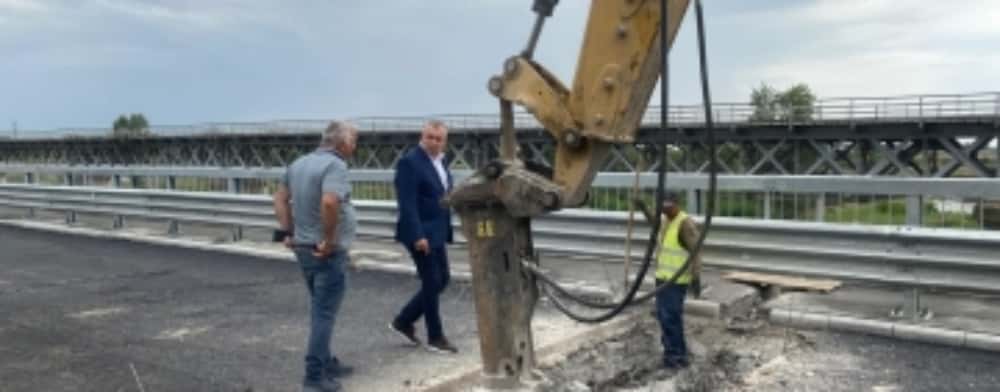 Subprefectul Mircea Tănase cere explicații de la CNAIR pentru întârzierea finalizării lucrărilor pe podul de la Blejoi