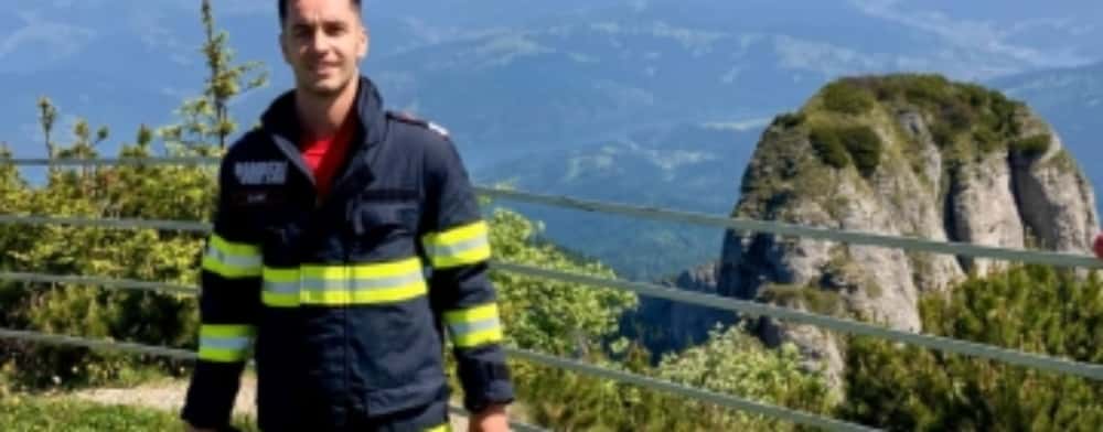 Pompierul sinăian Răzvan Clinci, rezultat remarcabil la competiția ”Scări pe Toaca”