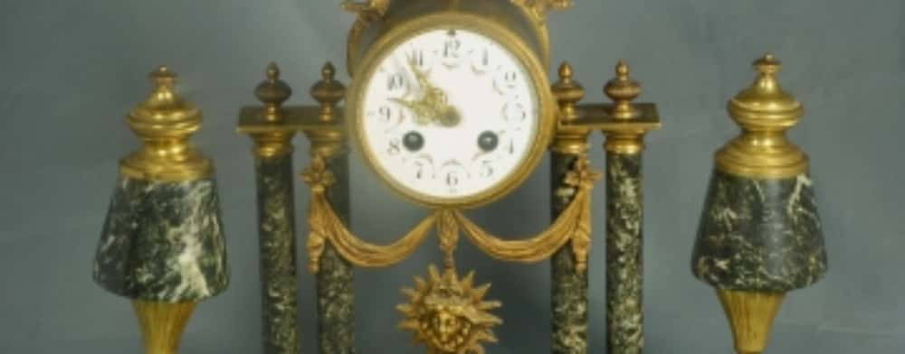 Exponatul lunii iunie la Muzeul Ceasului: o pendulă de masă realizată în Franța