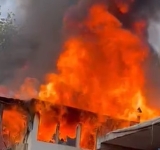 Incendiu într-o gospodărie din comuna Dumbrava. O casă arde generalizat