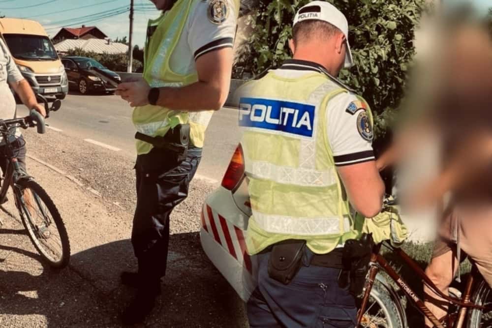 Bicicliștii, trotinetiștii și mopediștii, luați în vizor de agenții de la Poliția Rutieră Prahova