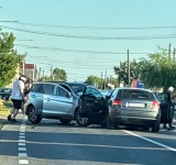 Trei autoturisme, implicate într-un accident, pe DN1A, în Lipănești. Trafic blocat