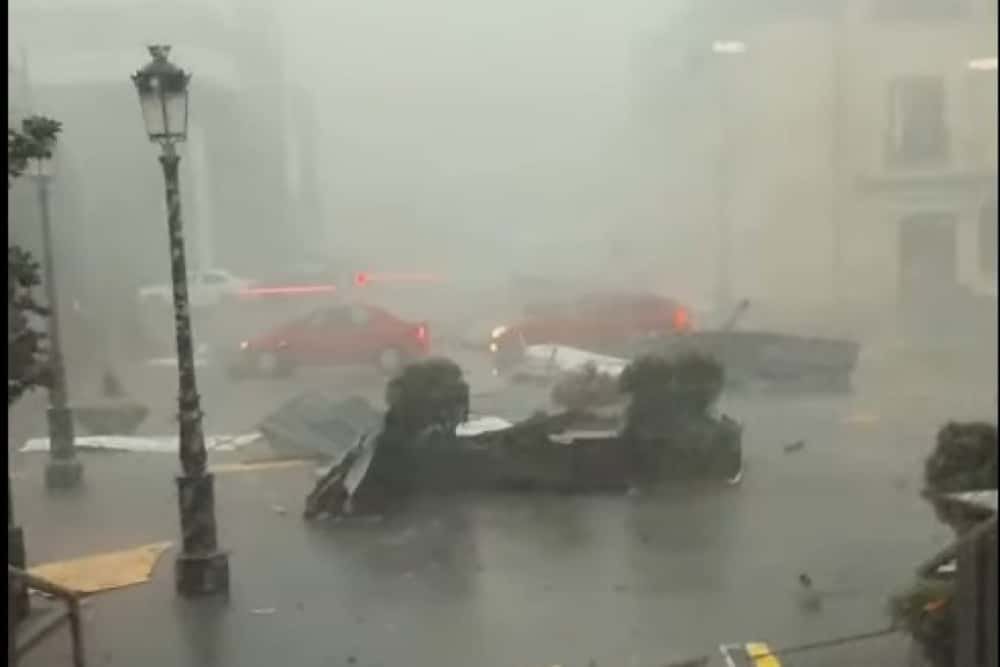 O vijelie puternică a făcut prăpăd la Sinaia! Nordul Prahovei se află sub cod portocaliu de vreme rea