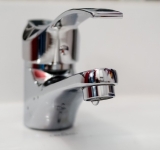 Distribuția apei potabile în regim programat în localitățile cu resursă limitată – soluție temporară în contextul verii secetoase. HIDRO PRAHOVA S.A. face apel la un consum responsabil!