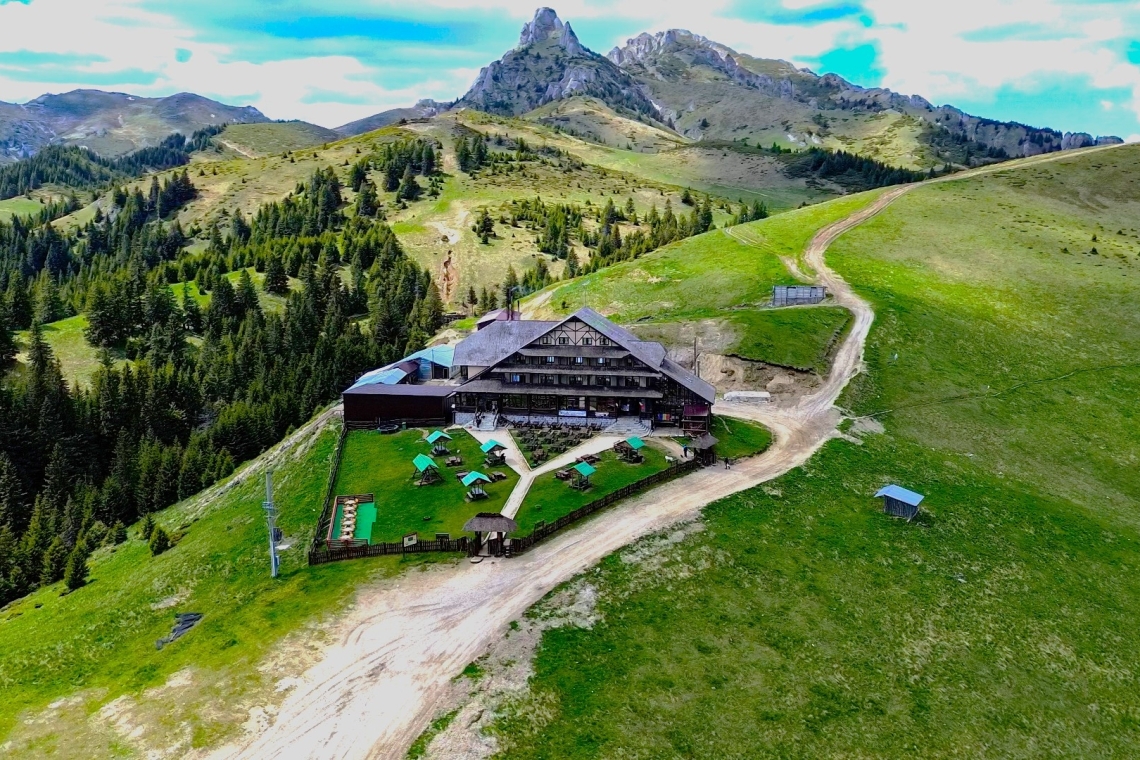 În Masivul Ciucaș se amenajează primul traseu montan pentru nevăzători