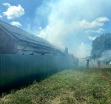 Locuință din comuna Florești, cuprinsă de flăcări. Pompierii au reușit să salveze parterul și bunuri din interior