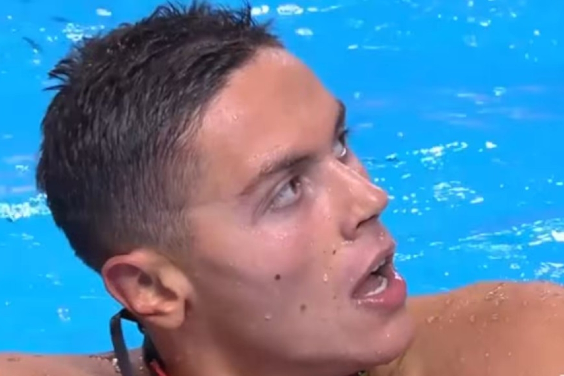David Popovici, primul înotător din lume dublu câștigător al probelor de 100 m și 200 m liber!
