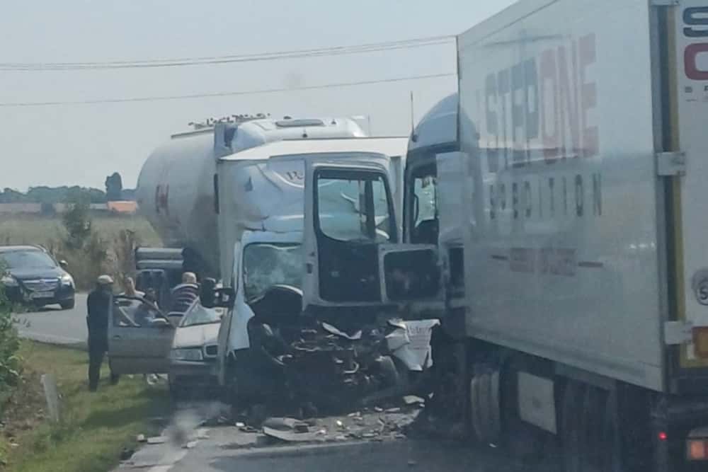 UPDATE/ Trafic blocat total pe DN72, în zona I.L. Caragiale