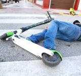 Accident rutier în Câmpina: minor pe trotinetă electrică, lovit de un autoturism condus de un tânăr de 21 de ani