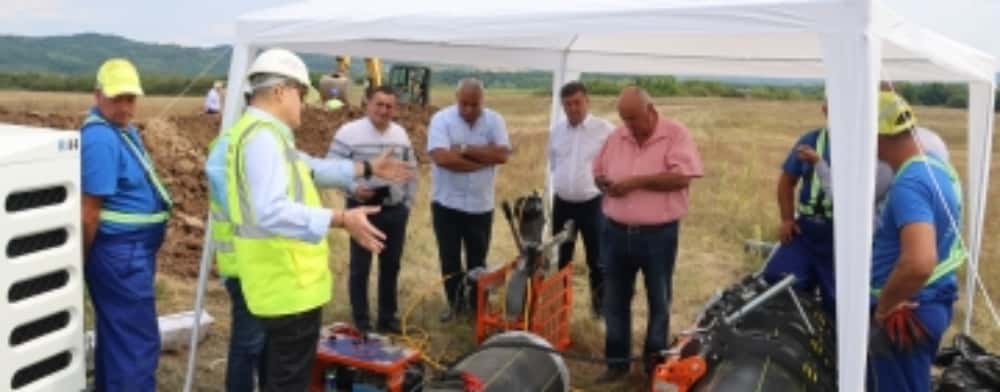 Lucrările de racordare a Văii Slănicului la rețeaua națională de gaze naturale avansează într-un ritm susținut