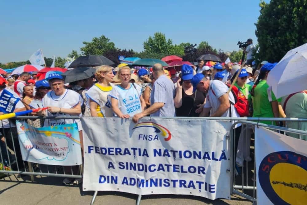 Sindicaliștii din administrație: ”De sinecuri când vă ocupați, domnule premier Ilie Bolojan?”