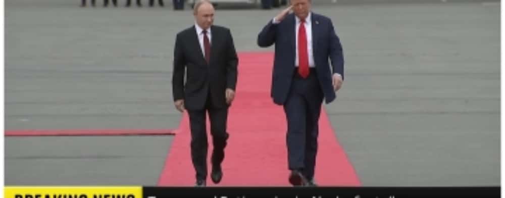 Donald Trump l-a primit pe Vladimir Putin cu covorul roșu, în Alaska