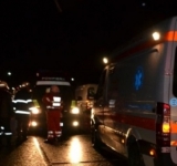 Copaci rupți și acoperișuri smulse de vânt, vineri seară, în timpul furtunii din Prahova. Un bărbat a fost rănit 