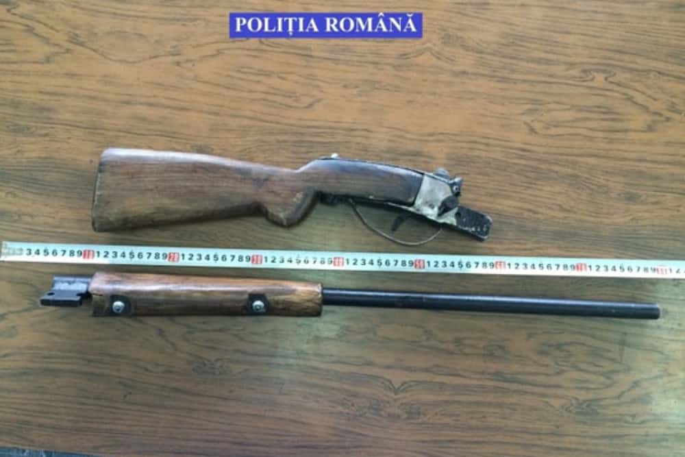 Prahovean condamnat la 8 ani și jumătate de închisoare după ce a tras cu o armă artizanală în tineri care făceau gălăgie noaptea, pe stradă