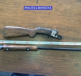 Prahovean condamnat la 8 ani și jumătate de închisoare după ce a tras cu o armă artizanală în tineri care făceau gălăgie noaptea, pe stradă