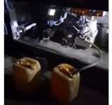 Prins de jandarmii prahoveni în timp ce făcea plinul direct din cisternă!