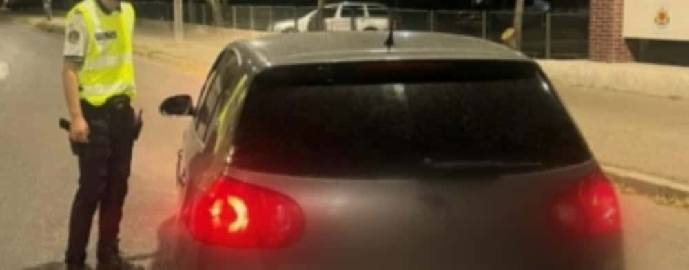 Razie de noapte în Ploiești: șoferi testați, amenzi de peste 9.000 lei și 10 mașini lăsate fără certificate de înmatriculare