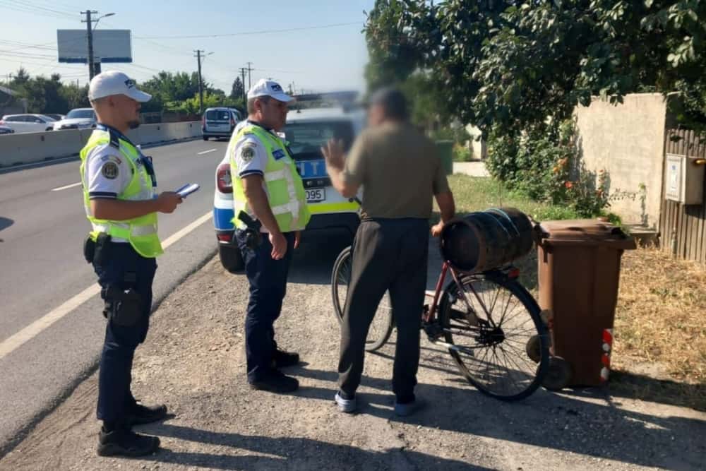 Peste 500 de sancțiuni aplicate pietonilor și bicicliștilor de polițiștii prahoveni într-o singură săptămână!