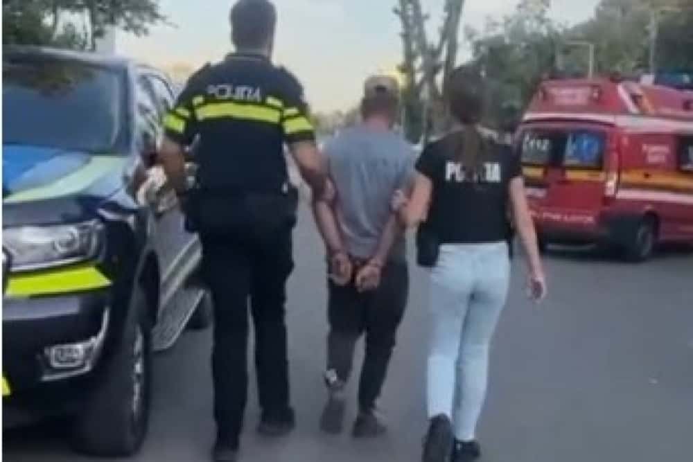 Un bărbat din Aluniș a fost reținut de polițiști după ce a omorât un câine