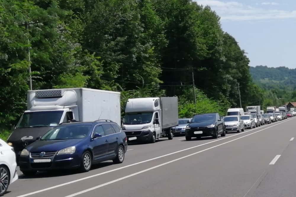 Schimbări majore pentru șoferi, din 1 septembrie: rovinieta se scumpește, amenzile se dublează!