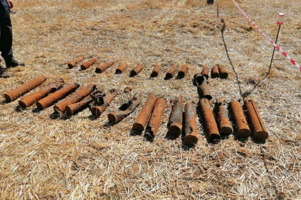 Muniție neexplodată, din Al Doilea Război Mondial, descoperită în pădurea Păulești. Pompierii au ridicat proiectilele