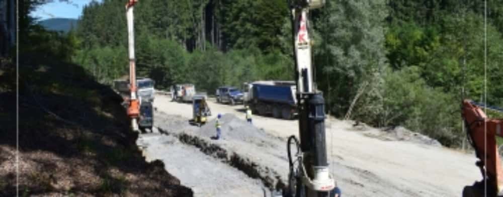 Construcții Erbașu a început în forță modernizarea drumului Valea Doftanei - Săcele (Brădet)