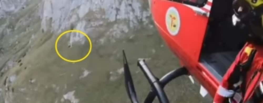 Doi tineri blocați în Bucegi, salvați cu elicopterul. Cine ar trebui să plătească intervențiile?