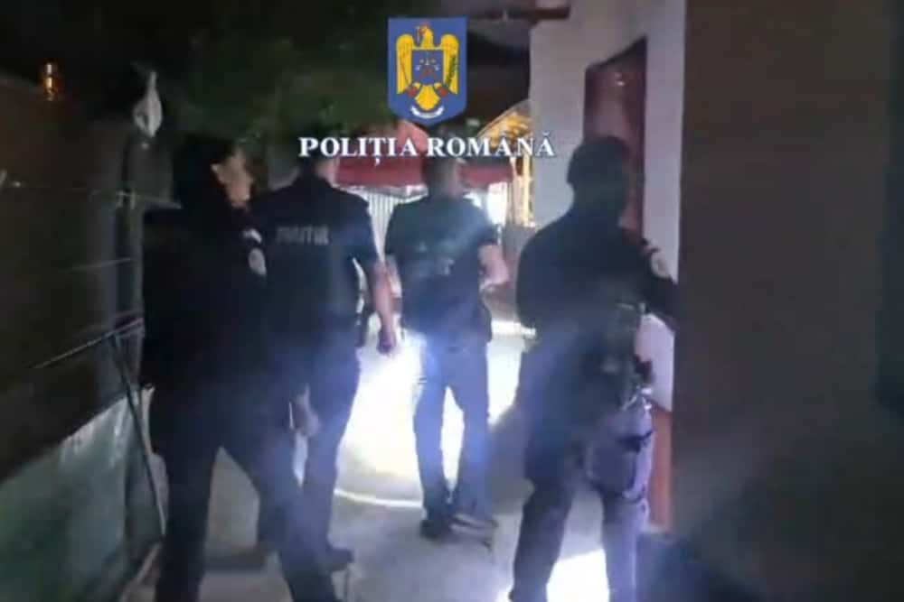 Hoți din magazine, ”călcați” de polițiștii ploieșteni