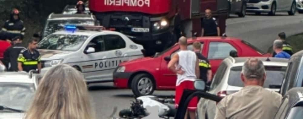 Cum s-a produs accidentul care a blocat drumul județean 102, la Plopeni